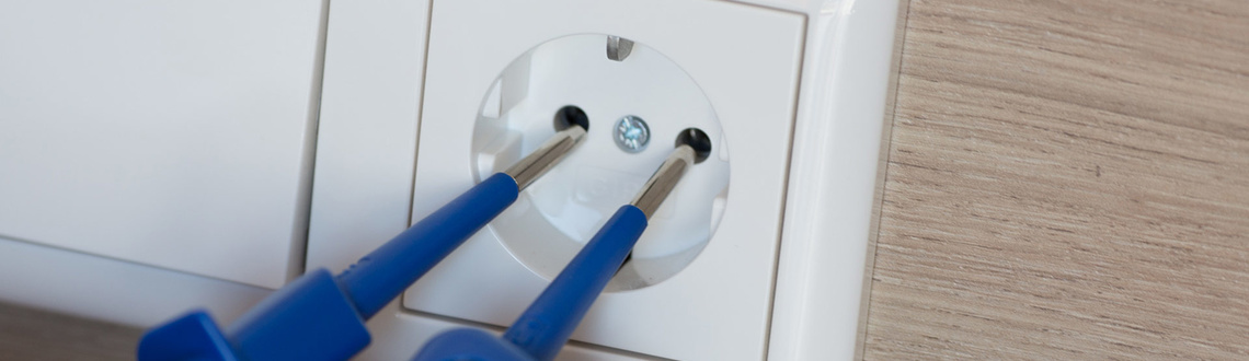 Elektromeister Laganowski Steckdosenpruefung